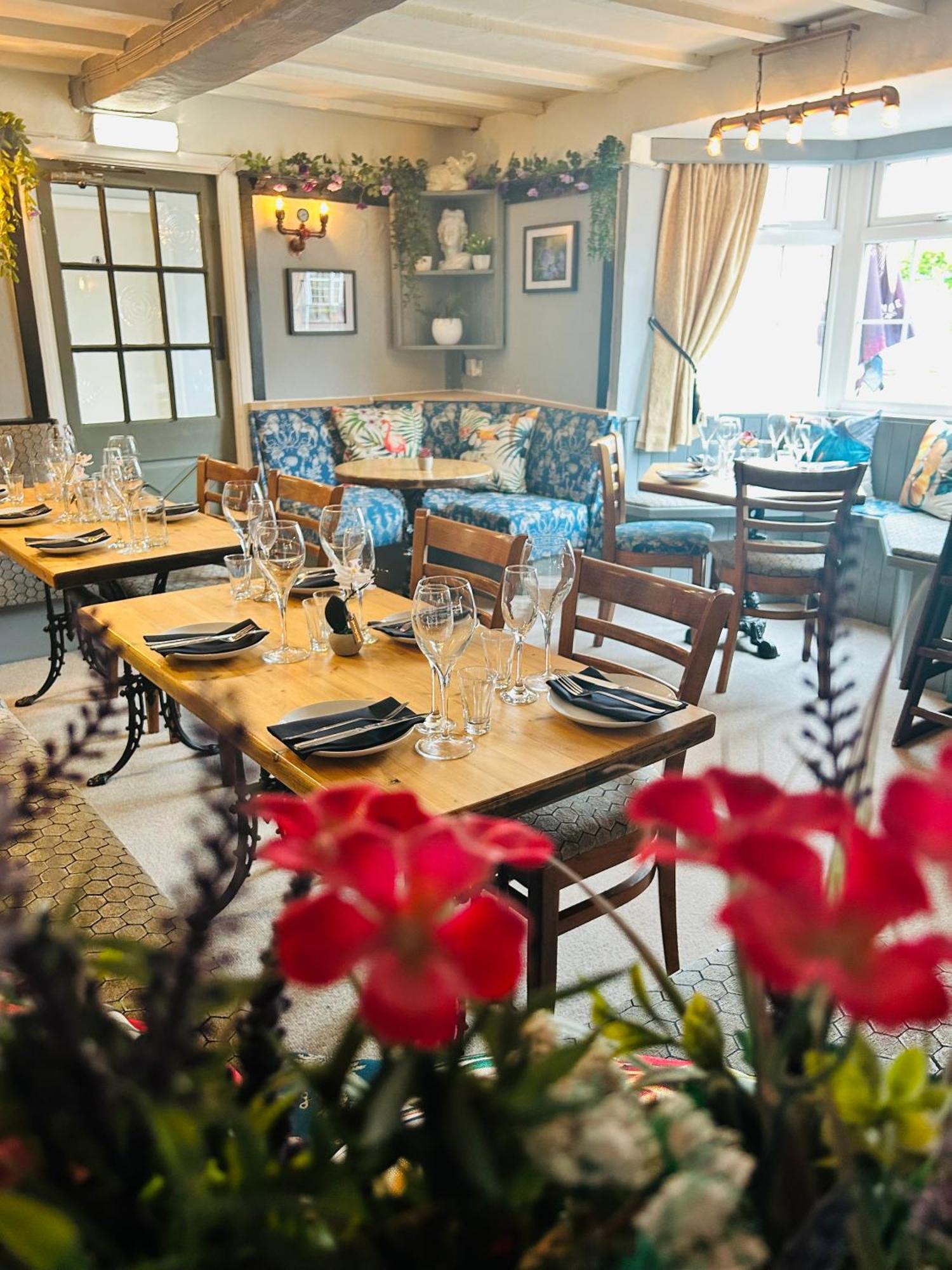 Angel Inn Misson Ngoại thất bức ảnh