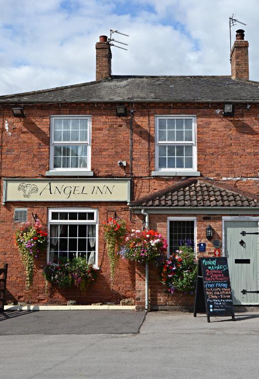 Angel Inn Misson Ngoại thất bức ảnh
